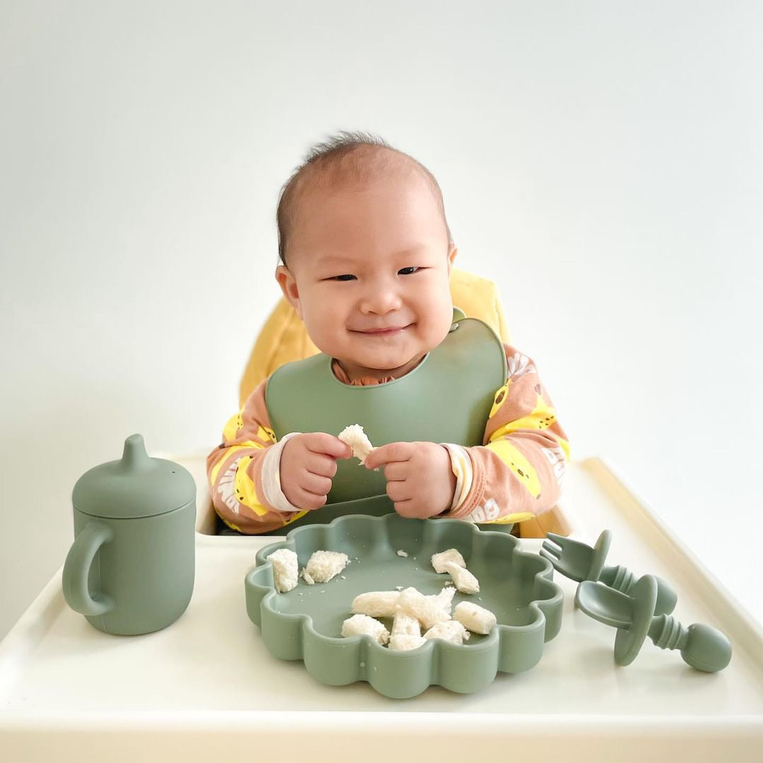 Silicone Essentials Dinnerware Starter Set