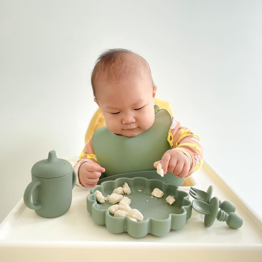 Silicone Essentials Dinnerware Starter Set