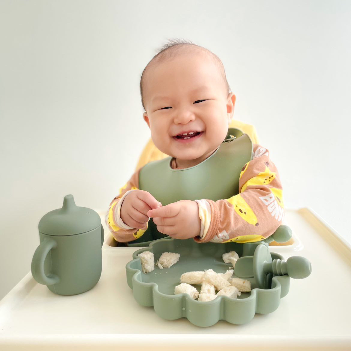 Silicone Dinnerware Starter Set_Suction flower Plate_sippy cup_bucketbib