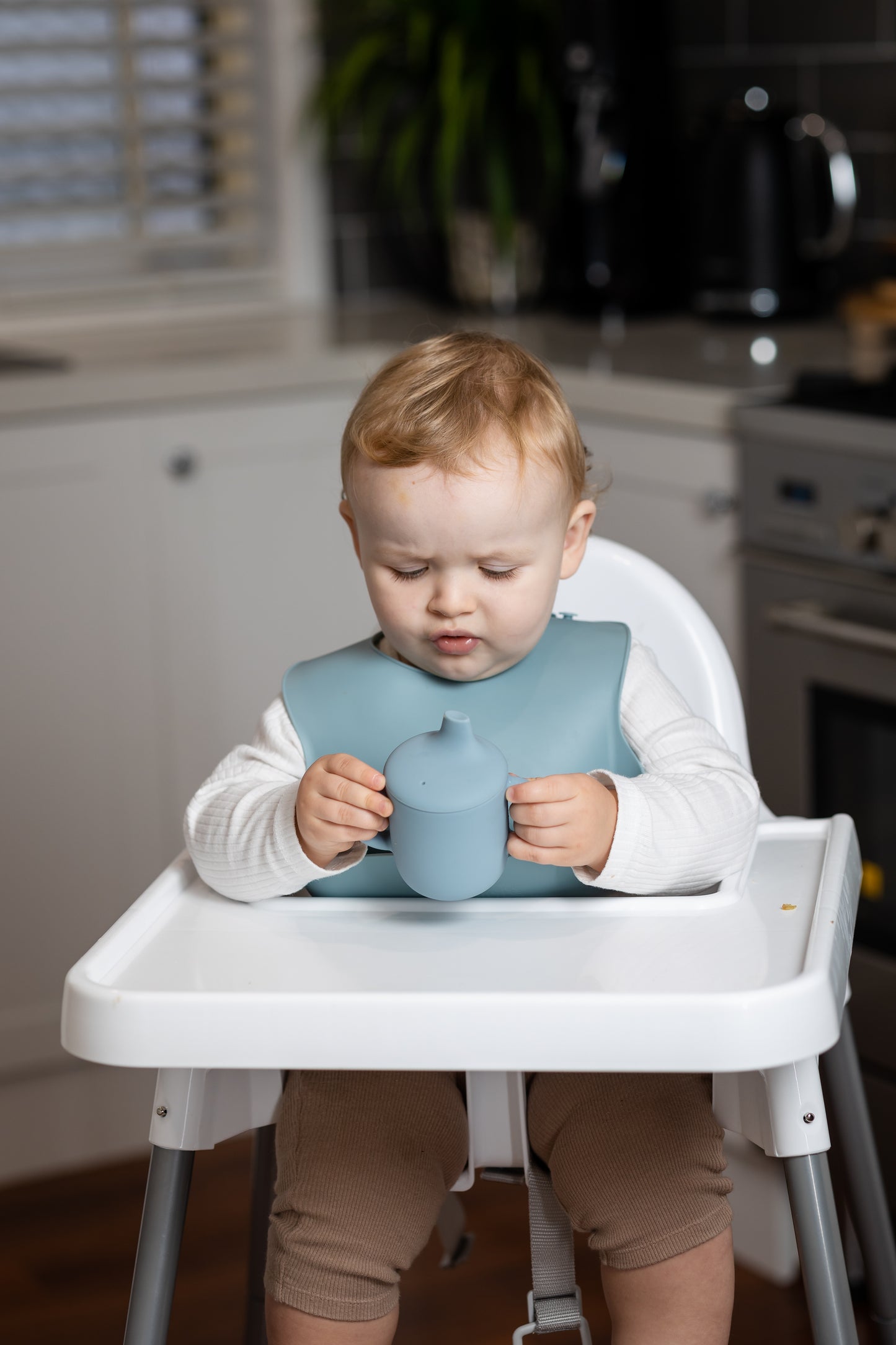 Spout Cup + Handles